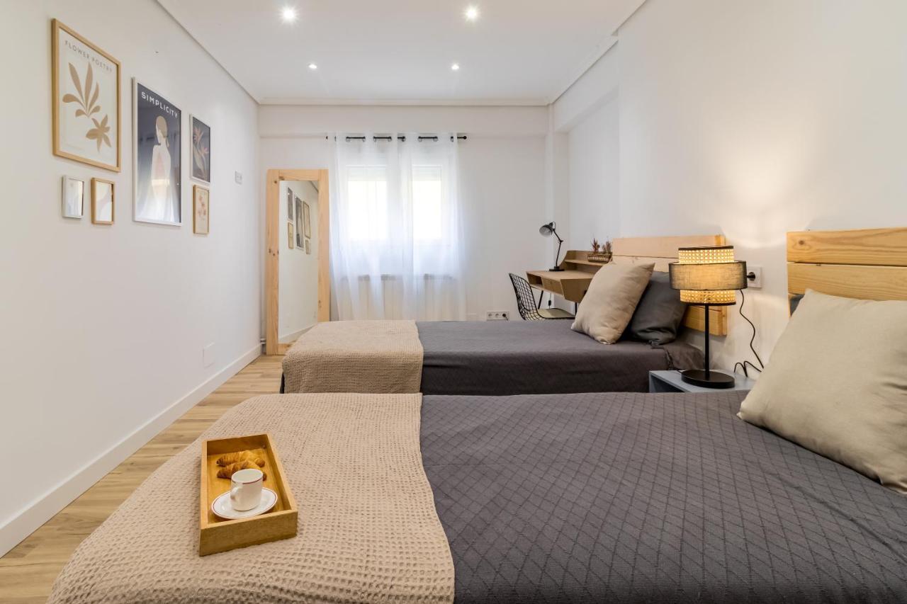 Apartamento Recien Reformado Plaza Del Ayuntamiento Santander Exterior foto